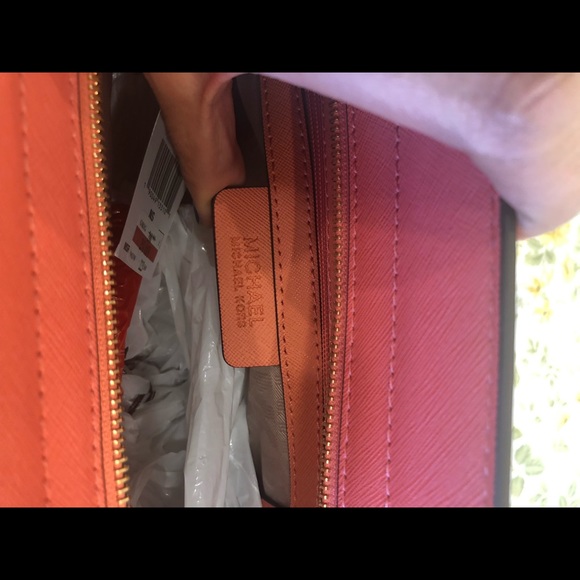 Handbag - Picture 4 of 5